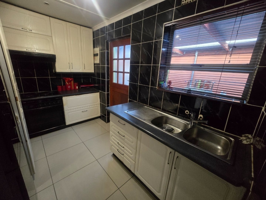 2 Bedroom Property for Sale in Belhar Western Cape